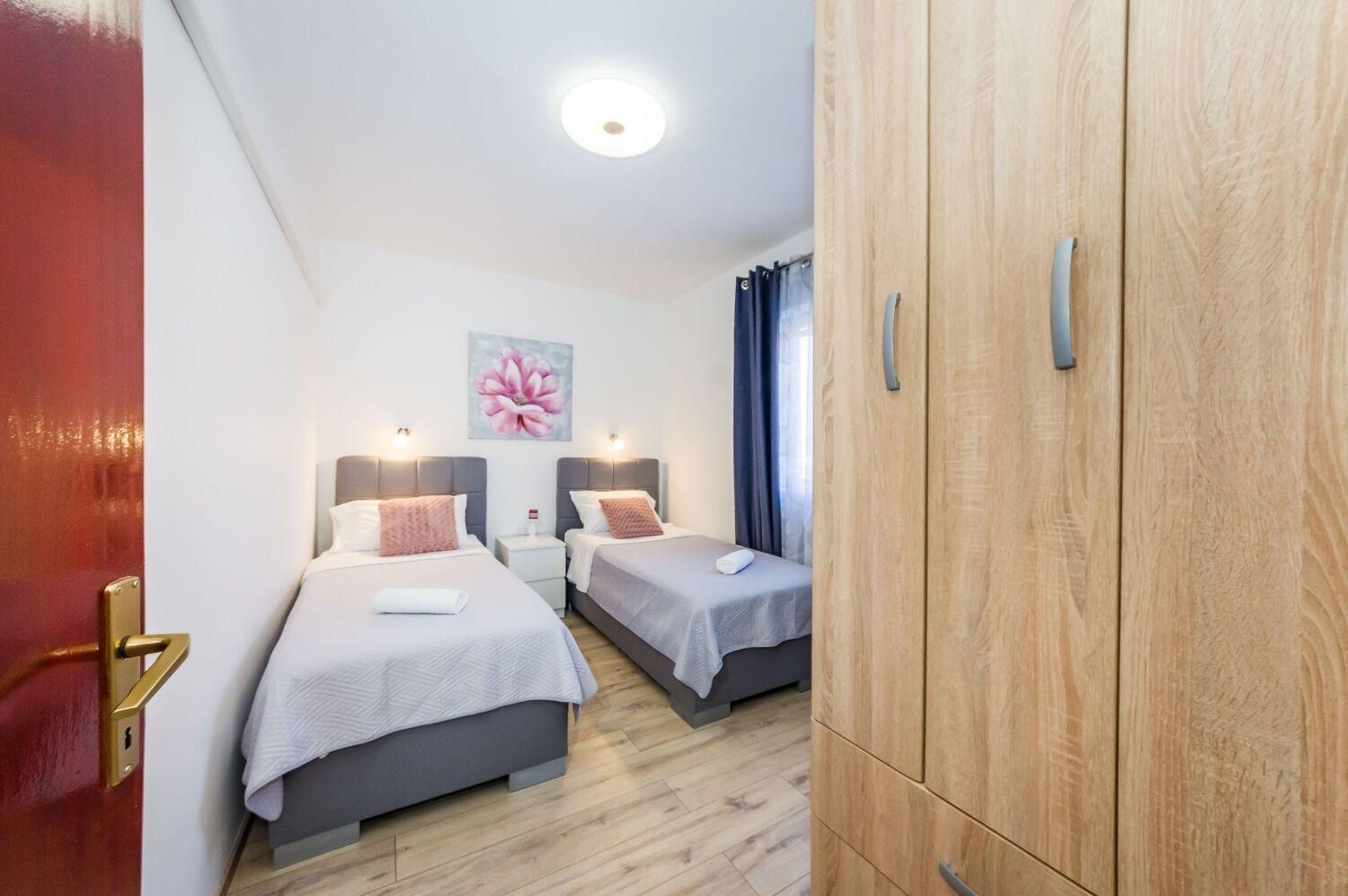 Apartments Dreamy - Free Parking 닌 외부 사진